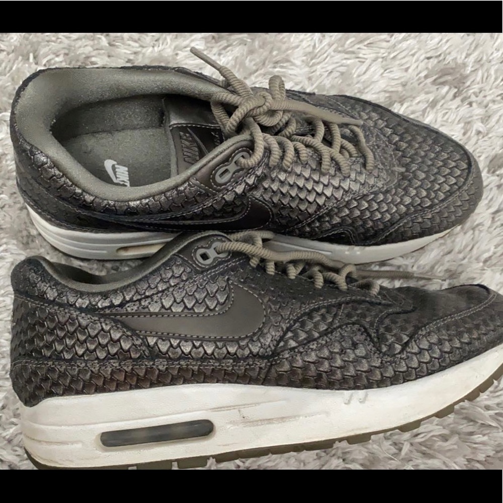 Nike air max